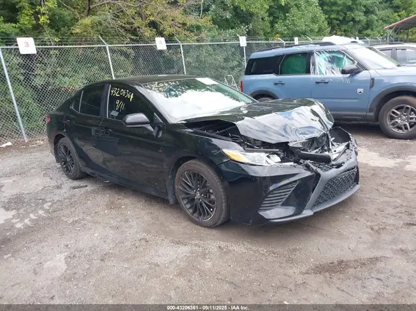 4T1G11AK2LU363796 2020 TOYOTA CAMRY - Image 1