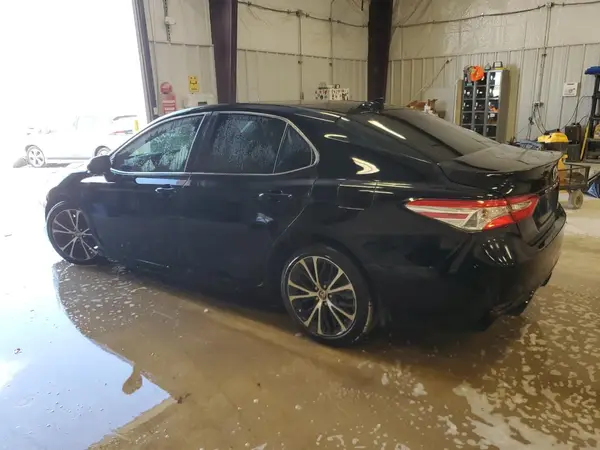 4T1G11AK2LU374362 2020 TOYOTA CAMRY - Image 2