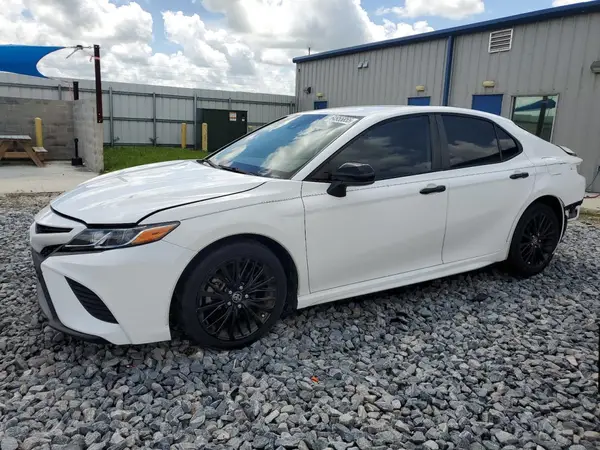 4T1G11AK2LU381523 2020 TOYOTA CAMRY - Image 1