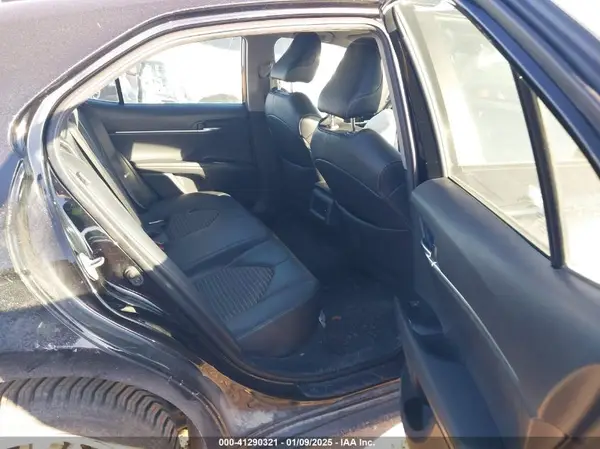 4T1G11AK2LU390335 2020 TOYOTA CAMRY - Image 8