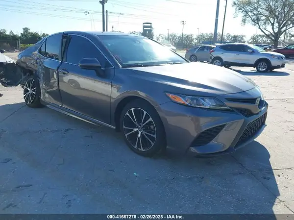 4T1G11AK2LU392182 2020 TOYOTA CAMRY - Image 1