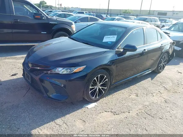 4T1G11AK2LU392800 2020 TOYOTA CAMRY - Image 2
