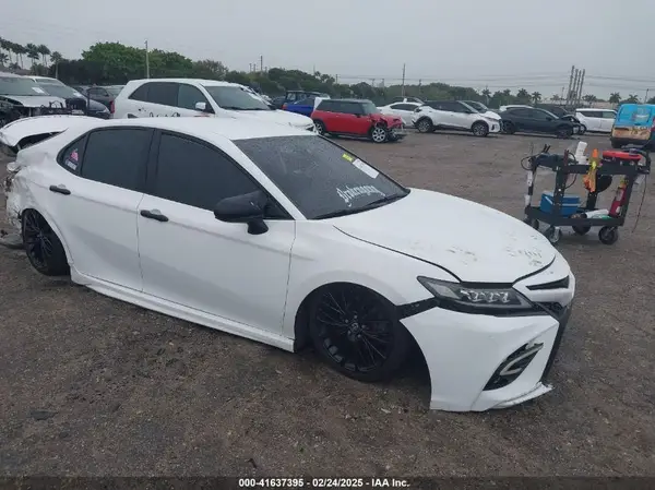 4T1G11AK2LU396698 2020 TOYOTA CAMRY - Image 1