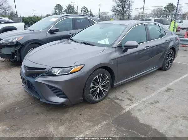 4T1G11AK2LU501157 2020 TOYOTA CAMRY - Image 2