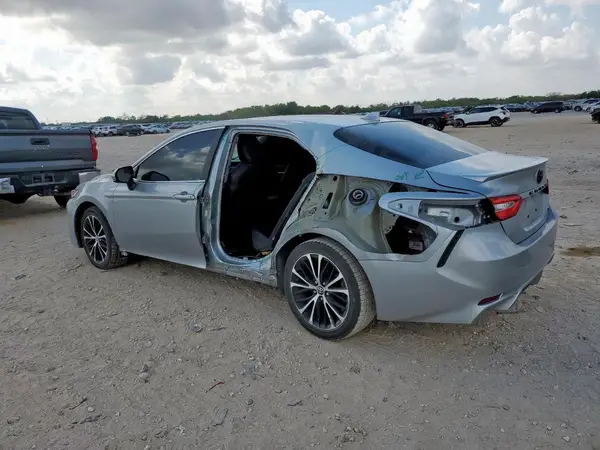 4T1G11AK2LU501370 2020 TOYOTA CAMRY - Image 2