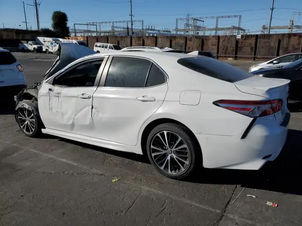 4T1G11AK2LU505421 2020 TOYOTA CAMRY - Image 2
