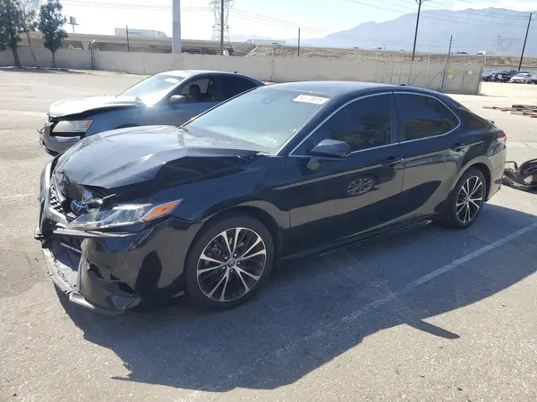 4T1G11AK2LU857981 2020 TOYOTA CAMRY - Image 1