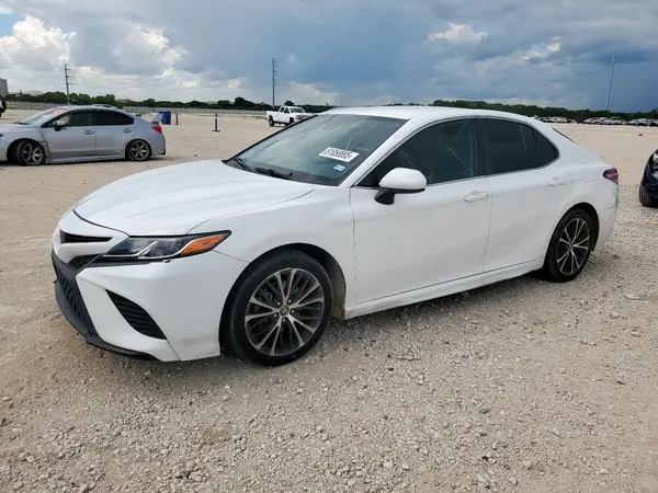 4T1G11AK2LU872268 2020 TOYOTA CAMRY - Image 1