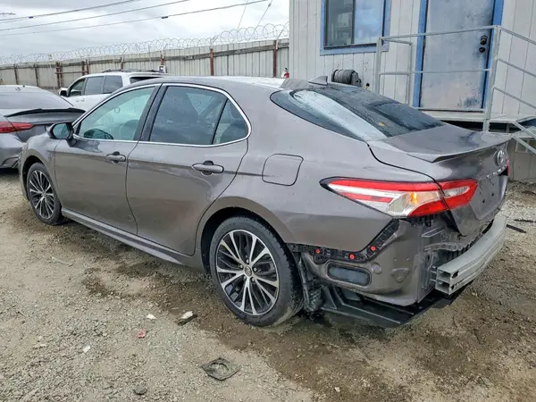 4T1G11AK2LU885473 2020 TOYOTA CAMRY - Image 2
