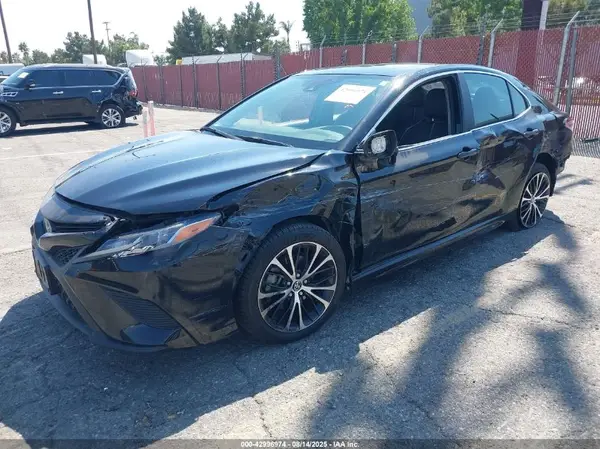 4T1G11AK2LU886090 2020 TOYOTA CAMRY - Image 2