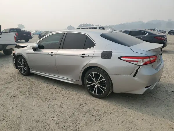 4T1G11AK2LU891628 2020 TOYOTA CAMRY - Image 2