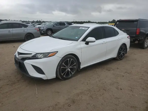 4T1G11AK2LU899602 2020 TOYOTA CAMRY - Image 1