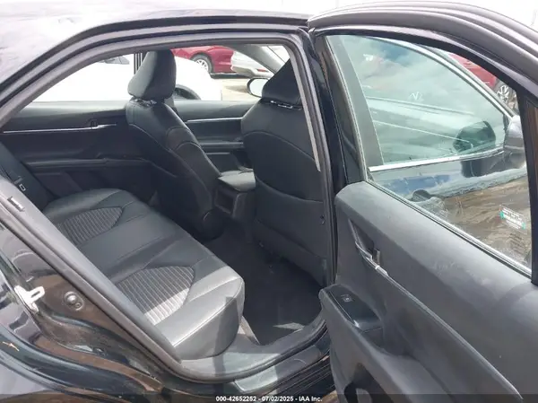 4T1G11AK2LU907813 2020 TOYOTA CAMRY - Image 8