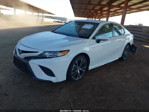 4T1G11AK2LU916477 2020 TOYOTA CAMRY - Image 2