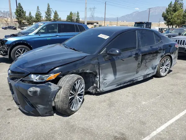 4T1G11AK2LU926538 2020 TOYOTA CAMRY - Image 1