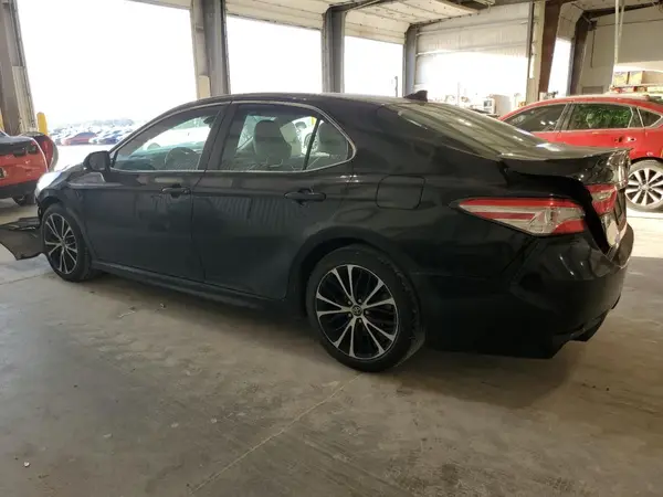 4T1G11AK2LU938916 2020 TOYOTA CAMRY - Image 2