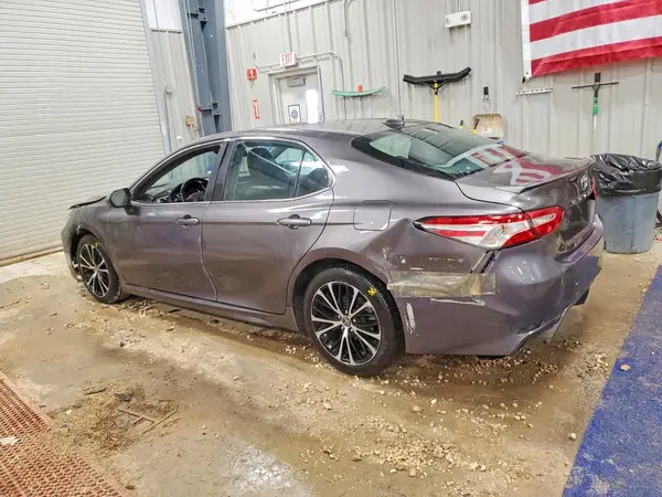 4T1G11AK2LU943887 2020 TOYOTA CAMRY - Image 2