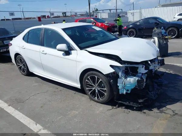 4T1G11AK2LU970118 2020 TOYOTA CAMRY - Image 1