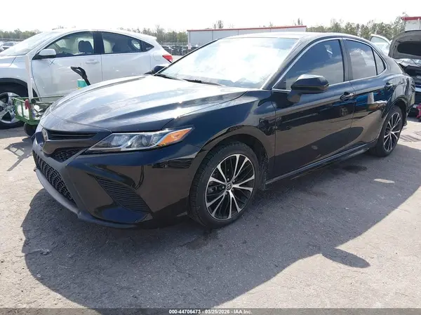 4T1G11AK2LU979465 2020 TOYOTA CAMRY - Image 2