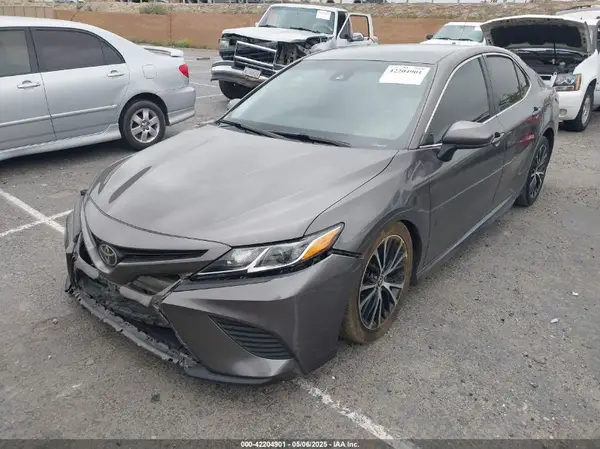 4T1G11AK2LU989218 2020 TOYOTA CAMRY - Image 2