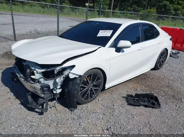 4T1G11AK2MU403618 2021 TOYOTA CAMRY - Image 2