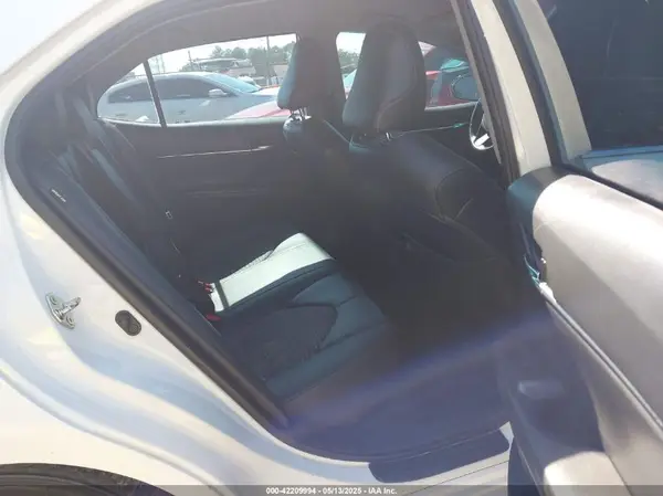 4T1G11AK2MU403618 2021 TOYOTA CAMRY - Image 8