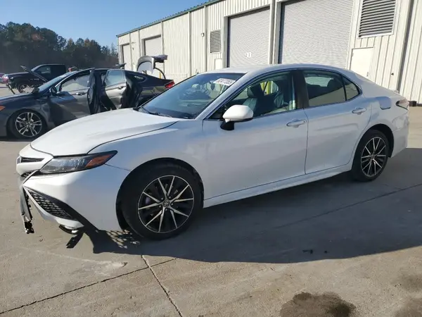 4T1G11AK2MU406003 2021 TOYOTA CAMRY - Image 1