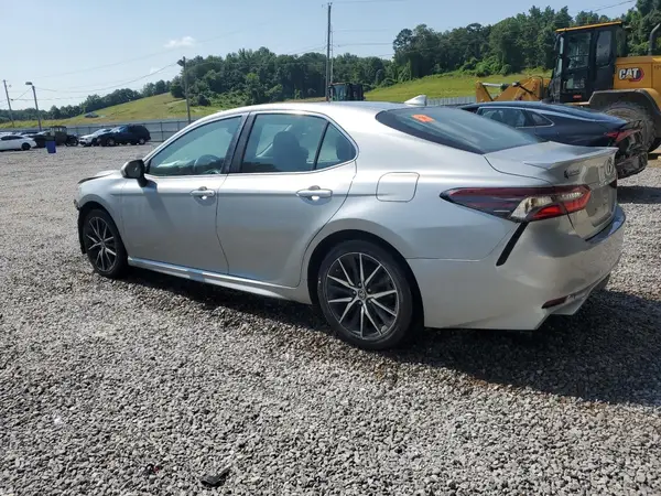 4T1G11AK2MU409337 2021 TOYOTA CAMRY - Image 2