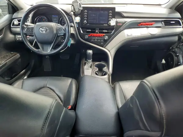 4T1G11AK2MU409645 2021 TOYOTA CAMRY - Image 8