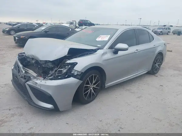 4T1G11AK2MU412416 2021 TOYOTA CAMRY - Image 2