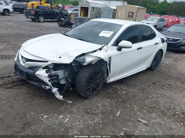 4T1G11AK2MU415798 2021 TOYOTA CAMRY - Image 2