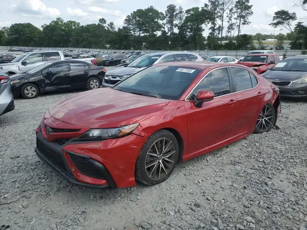 4T1G11AK2MU421875 2021 TOYOTA CAMRY - Image 1
