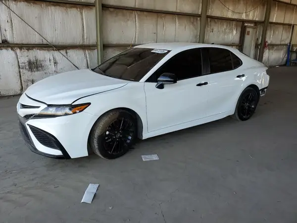 4T1G11AK2MU423660 2021 TOYOTA CAMRY - Image 1