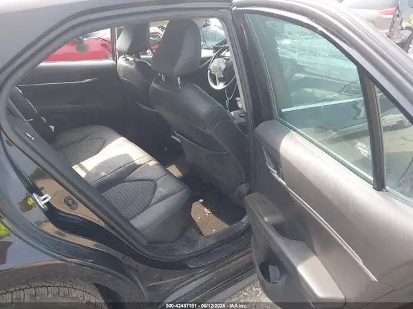 4T1G11AK2MU425408 2021 TOYOTA CAMRY - Image 8