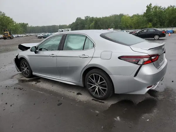4T1G11AK2MU425604 2021 TOYOTA CAMRY - Image 2