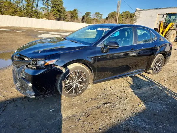 4T1G11AK2MU426204 2021 TOYOTA CAMRY - Image 1
