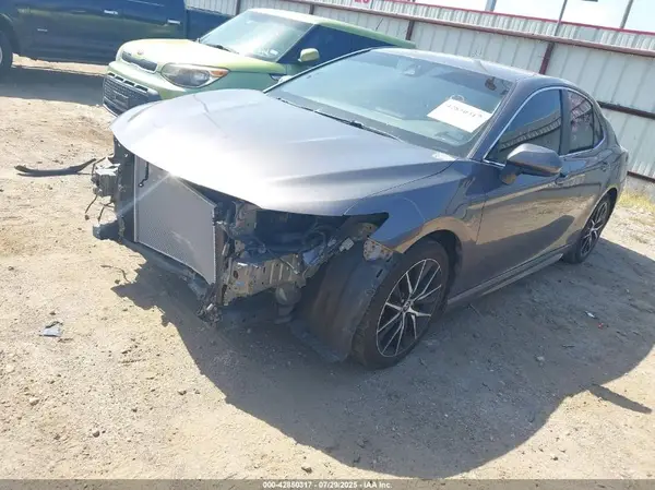 4T1G11AK2MU427496 2021 TOYOTA CAMRY - Image 2