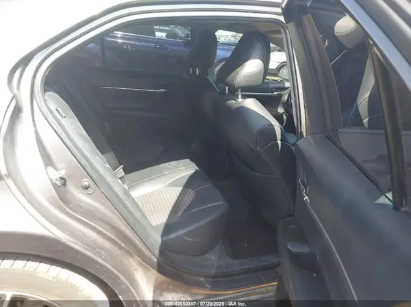 4T1G11AK2MU427496 2021 TOYOTA CAMRY - Image 8