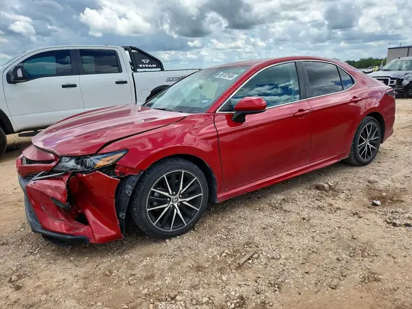 4T1G11AK2MU427966 2021 TOYOTA CAMRY - Image 1