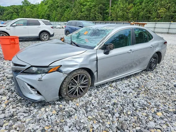 4T1G11AK2MU428101 2021 TOYOTA CAMRY - Image 1