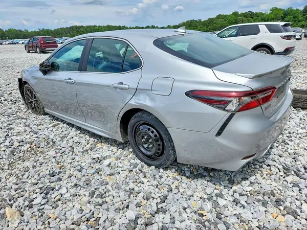 4T1G11AK2MU428101 2021 TOYOTA CAMRY - Image 2