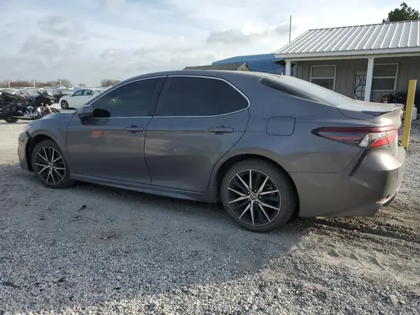 4T1G11AK2MU428647 2021 TOYOTA CAMRY - Image 2