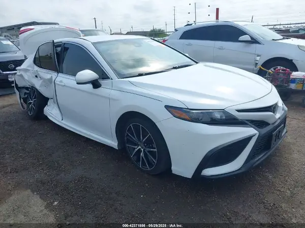 4T1G11AK2MU429247 2021 TOYOTA CAMRY - Image 1