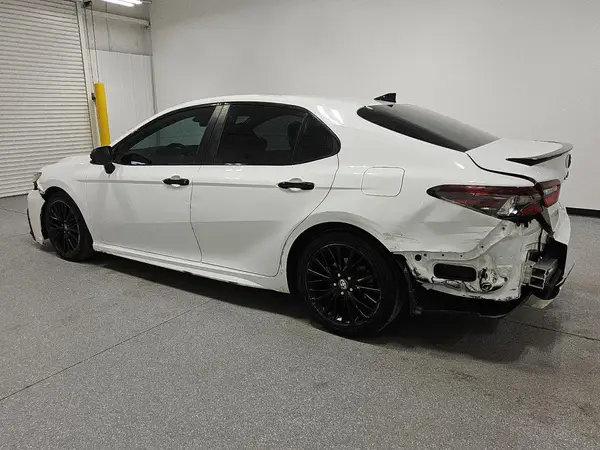 4T1G11AK2MU435341 2021 TOYOTA CAMRY - Image 2