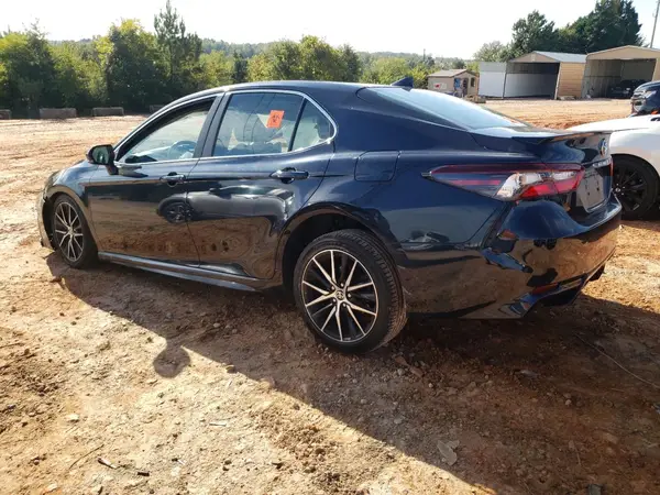 4T1G11AK2MU435694 2021 TOYOTA CAMRY - Image 2
