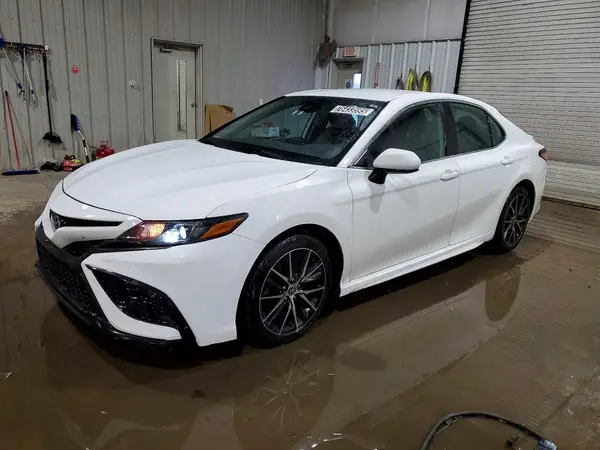 4T1G11AK2MU439146 2021 TOYOTA CAMRY - Image 1