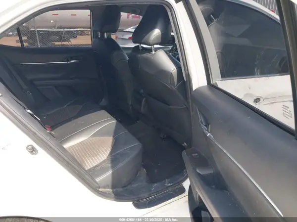4T1G11AK2MU440345 2021 TOYOTA CAMRY - Image 8