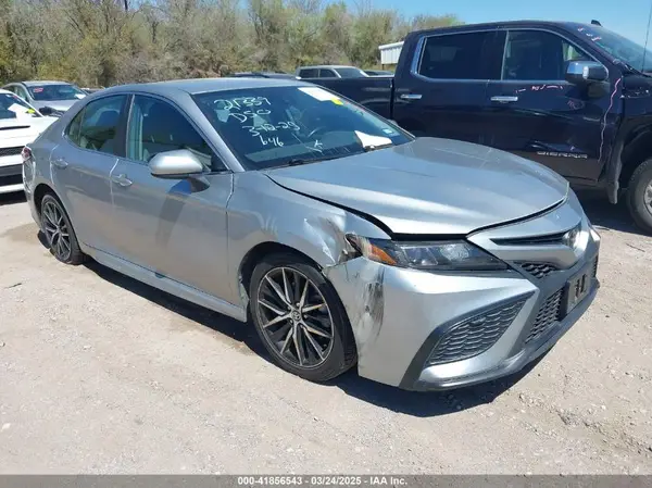 4T1G11AK2MU442936 2021 TOYOTA CAMRY - Image 1