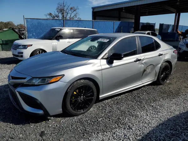 4T1G11AK2MU443133 2021 TOYOTA CAMRY - Image 1
