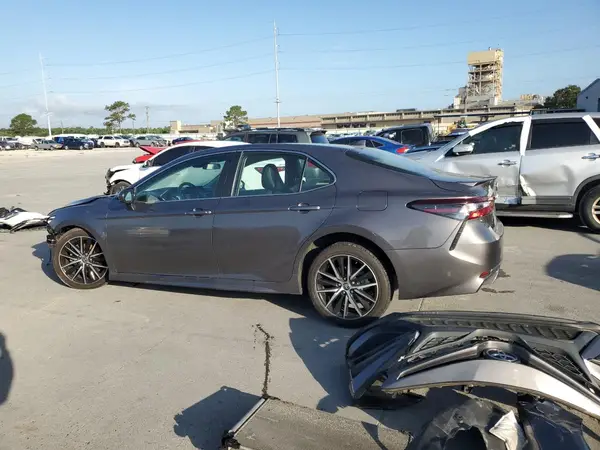 4T1G11AK2MU444007 2021 TOYOTA CAMRY - Image 2
